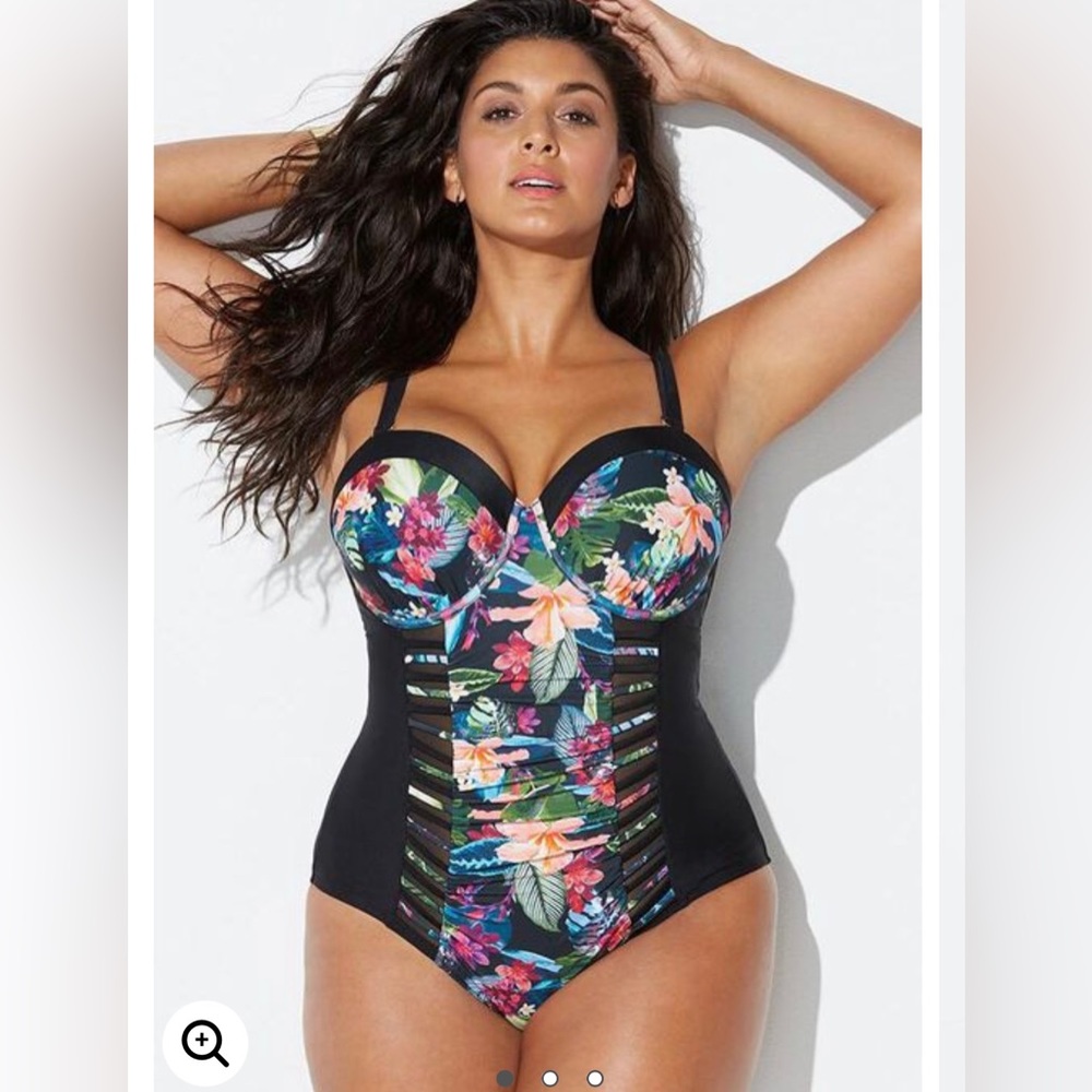 Swimsuits For All Size 34 Tropical Ruched Underwire One Piece. Tried on once